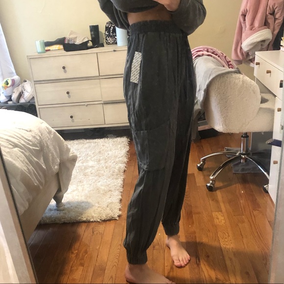 Urban Outfitters Cargo Jogger - Picture 3 of 3